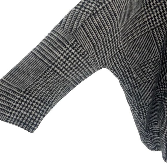 August Silk Womens Plaid Dolman Sleeve Plush Oversized Tunic Top Black Medium - Picture 6 of 10